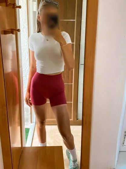 Anna, 27