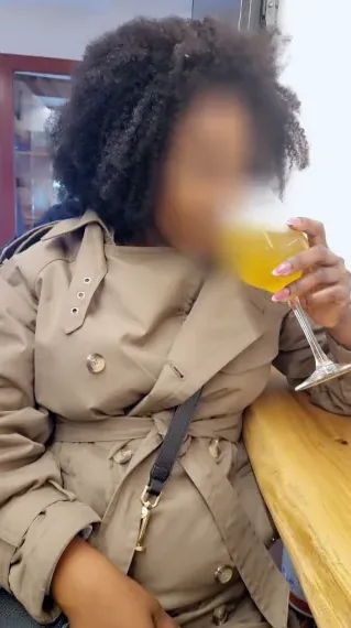 Astrid, 35
