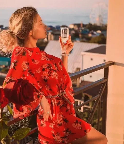 Emilia, 38