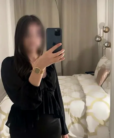Laura, 21