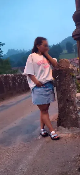 Louise, 32