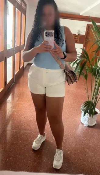 Olivia, 33