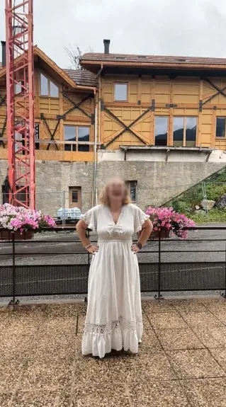 Simone, 28